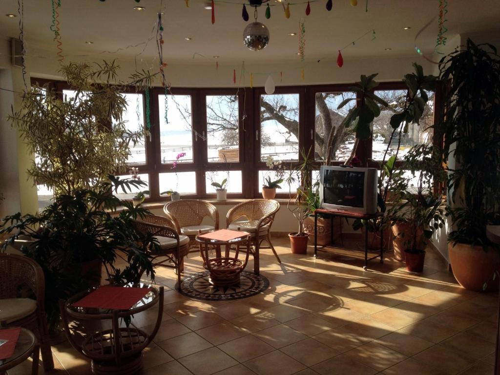 Pension Wallnoefer Mieming Exterior photo